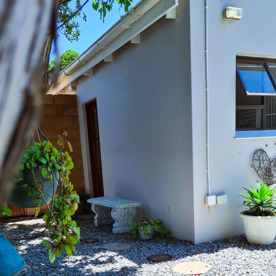 Luneburgh Cottages Ист-Лондон Экстерьер фото